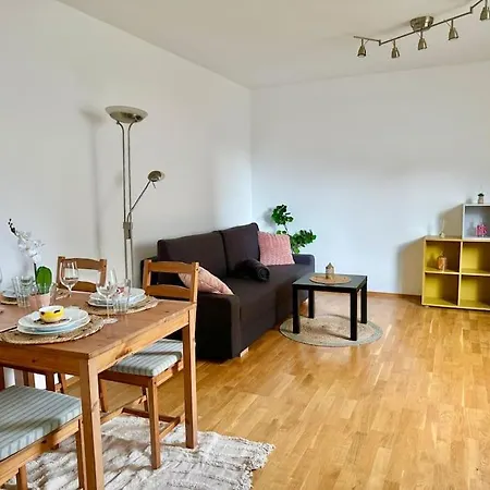 Happy Near Airport With Free Parking Schwechat