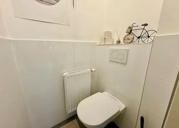 Apartament Happy Near Airport With Free Parking *